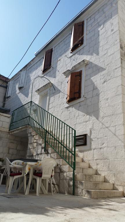 Apartment Petrovic Trogir Exterior foto